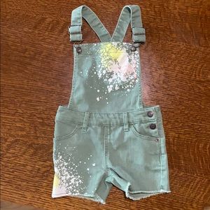 Adorable, on trend girls overalls